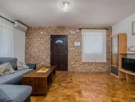 Apartment In Klimno/insel Krk 14302 *